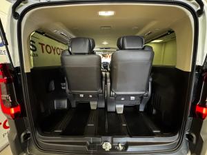 Toyota Quantum 2.8 LWB bus 6-seater VX Premium - Image 16