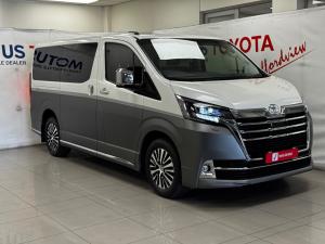 Toyota Quantum 2.8 LWB bus 6-seater VX Premium - Image 1
