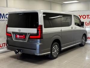 Toyota Quantum 2.8 LWB bus 6-seater VX Premium - Image 2
