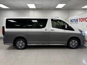Toyota Quantum 2.8 LWB bus 6-seater VX Premium - Image 3
