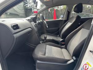 Volkswagen Polo Vivo sedan 1.6 Comfortline - Image 11