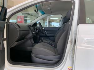 Volkswagen Polo Vivo sedan 1.4 Trendline auto - Image 21