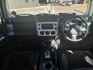 Toyota FJ Cruiser FJ Cruiser - Image 6