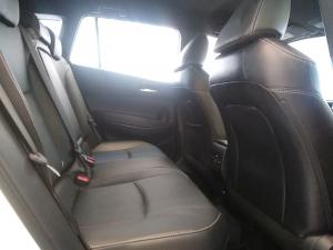 Toyota Corolla Cross 1.8 Hybrid XS - Image 17