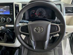 Toyota Quantum 2.8 LWB bus 11-seater GL - Image 9