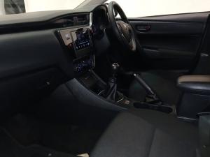 Toyota Corolla Quest 1.8 Plus manual - Image 7
