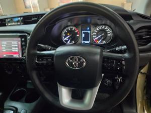 Toyota Hilux 2.4 GD-6 RB Raider automaticE/CAB - Image 8