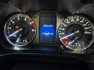 Toyota Hilux 2.4 GD-6 RB Raider automaticE/CAB - Image 9