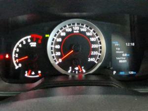 Toyota Corolla Cross 1.8 Xi - Image 11