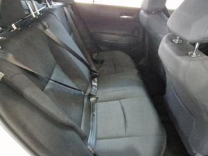 Toyota Corolla Cross 1.8 Xi - Image 15