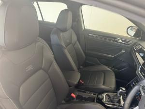 Volkswagen T-ROC 2.0 TSI 4M R-LINE DSG - Image 8