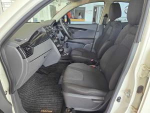 Mahindra KUV 100 1.2 K2+ #dare - Image 11