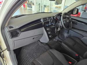 Mahindra KUV 100 1.2 K2+ #dare - Image 8