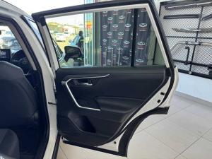 Toyota RAV4 2.0 GX CVT - Image 19