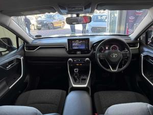 Toyota RAV4 2.0 GX CVT - Image 7