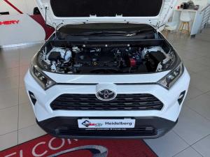 Toyota RAV4 2.0 GX CVT - Image 9