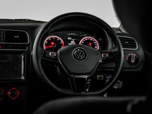 Volkswagen Polo Vivo hatch 1.6 Style - Image 12