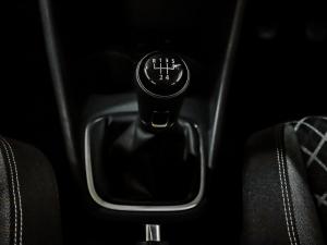 Volkswagen Polo Vivo hatch 1.6 Style - Image 13