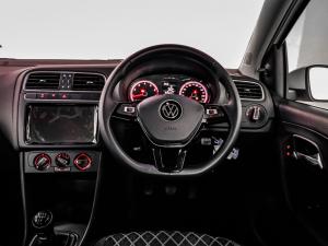 Volkswagen Polo Vivo hatch 1.6 Style - Image 15