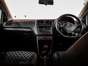Volkswagen Polo Vivo hatch 1.6 Style - Image 16
