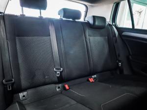 Volkswagen Golf 1.0TSI Trendline - Image 12