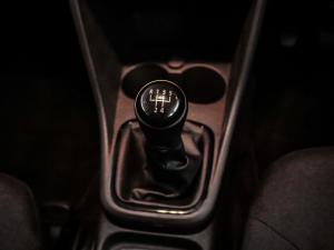 Volkswagen Polo Vivo hatch 1.4 Comfortline - Image 6