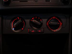 Volkswagen Polo Vivo hatch 1.4 Comfortline - Image 7