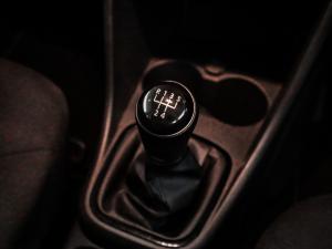 Volkswagen Polo Vivo hatch 1.4 Comfortline - Image 15