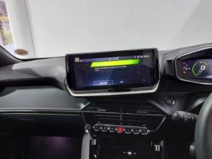 Peugeot 2008 1.2T GT - Image 11