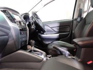 Mitsubishi Triton 2.4DI-D double cab 4x4 auto - Image 8
