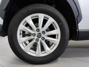 Toyota Corolla Cross 1.8 HEV XS - Image 12
