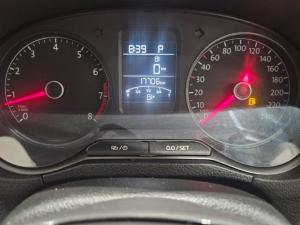 Volkswagen Polo Vivo hatch 1.6 Comfortline auto - Image 8