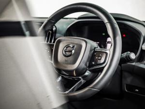 Volvo XC40 Recharge Single Motor Plus - Image 11