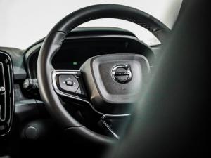 Volvo XC40 Recharge Single Motor Plus - Image 17