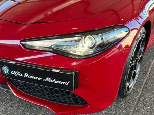 Alfa Romeo Giulia 2.0T Veloce - Image 4