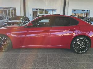 Alfa Romeo Giulia 2.0T Veloce - Image 6