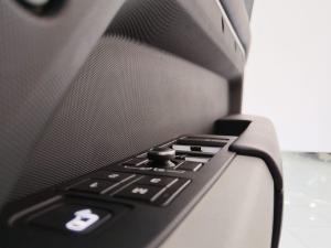 Land Rover Defender 110 D240 X-Dynamic HSE - Image 18