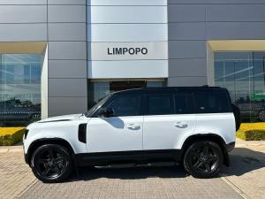 Land Rover Defender 110 D300 X-Dynamic HSE - Image 4