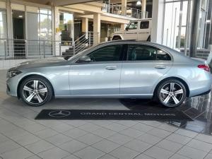 Mercedes-Benz C-Class C220d Avantgarde - Image 4