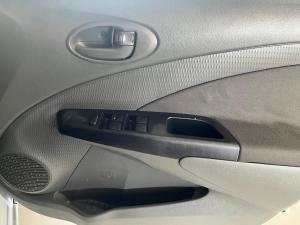 Toyota Etios sedan 1.5 Sprint - Image 6