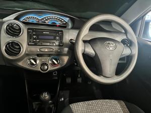 Toyota Etios sedan 1.5 Sprint - Image 9