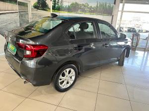 Honda Amaze 1.2 Trend - Image 4