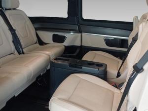 Mercedes-Benz V-Class V300d Exclusive - Image 14