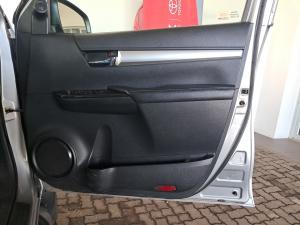 Toyota Hilux 2.8GD-6 double cab 4x4 Raider auto - Image 11