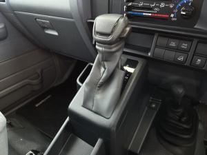 Toyota Land Cruiser 79 2.8GD-6 double cab - Image 10