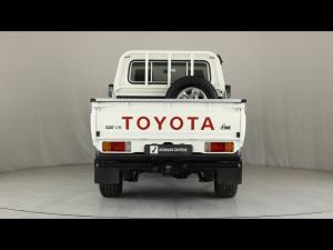 Toyota Land Cruiser 79 4.5D-4D V8 single cab LX - Image 6