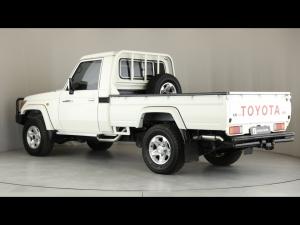Toyota Land Cruiser 79 4.5D-4D V8 single cab LX - Image 10