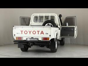 Toyota Land Cruiser 79 4.5D-4D V8 single cab LX - Image 11