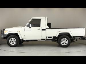 Toyota Land Cruiser 79 4.5D-4D V8 single cab LX - Image 19