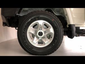 Toyota Land Cruiser 79 4.5D-4D V8 single cab LX - Image 21